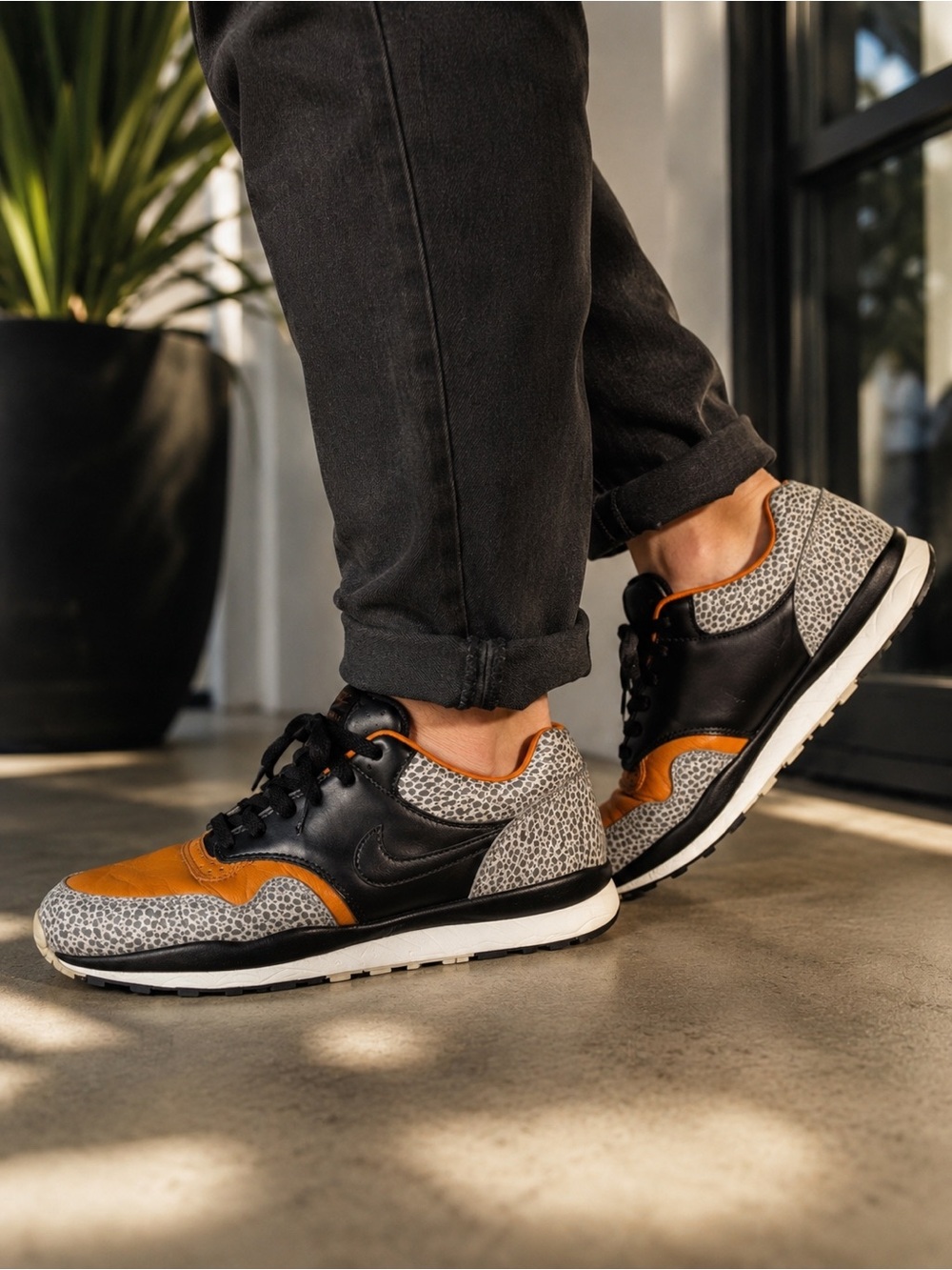 Nike Air Safari QS Men’s Size 10 Black Monarch Cement  SneakersA03295-001